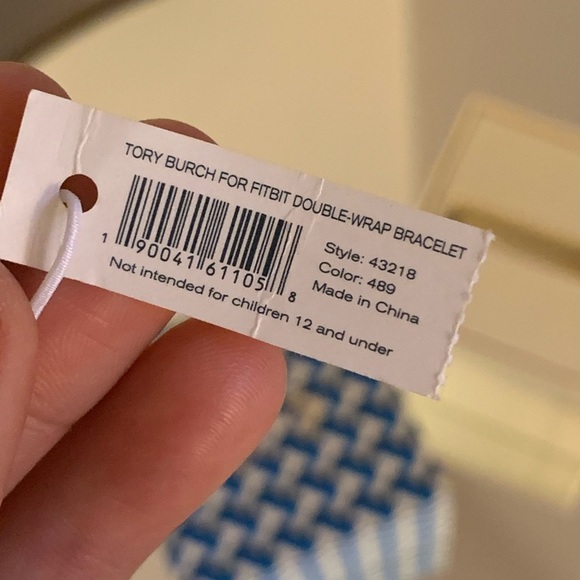 Tory Burch x Fit Bit Flex 2 Accessory - Picture 4 of 8